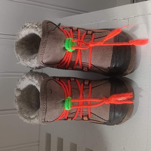 Baby Olang boots Size 19-20 - Picture 2 of 3